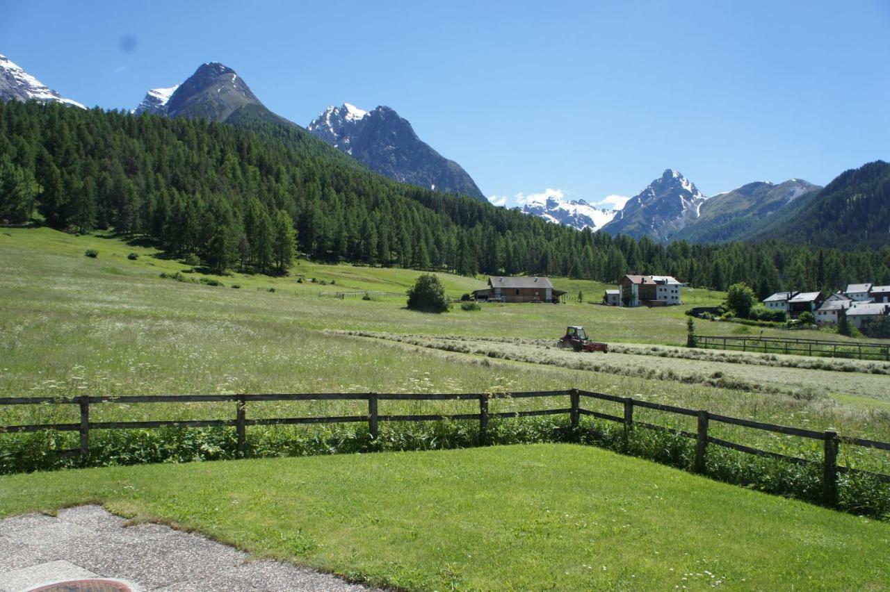 Haus Am See Tarasp Bagian luar foto